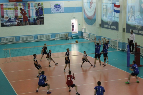 В Уфе проходит турнир среди юношей по волейболу, посвященный 71-й годовщине победы в Великой Отечественной Войне