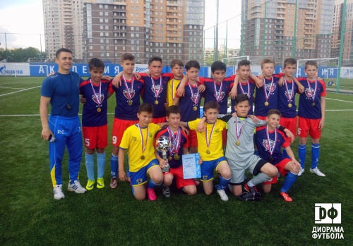 Уфимские спортсмены заняли первое место на международном детско-юношеском футбольном фестивале «Petersburg Cup»-2016.